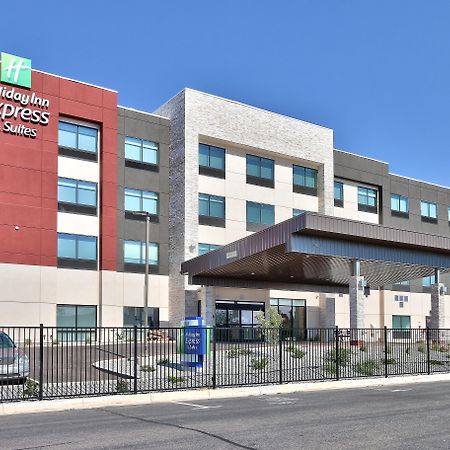 Holiday Inn Express & Suites - Albuquerque East, An Ihg Hotel Exterior photo